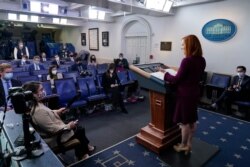 La secretaria de prensa de la Casa Blanca, Jen Psaki, habla a reporteros el martes 9 de febrero de 2021. [Foto: AP]