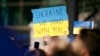 Мітинги на підтримку України тривають у всій Європі. Водночас помітним є і вплив російської пропаганди, свідчить опитування Globsec. AP Photo/David Cliff
