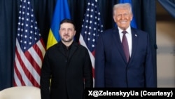 特朗普总统在瑞士达沃斯世界经济论坛会晤乌克兰总统泽连斯基。（2026年1月22日）