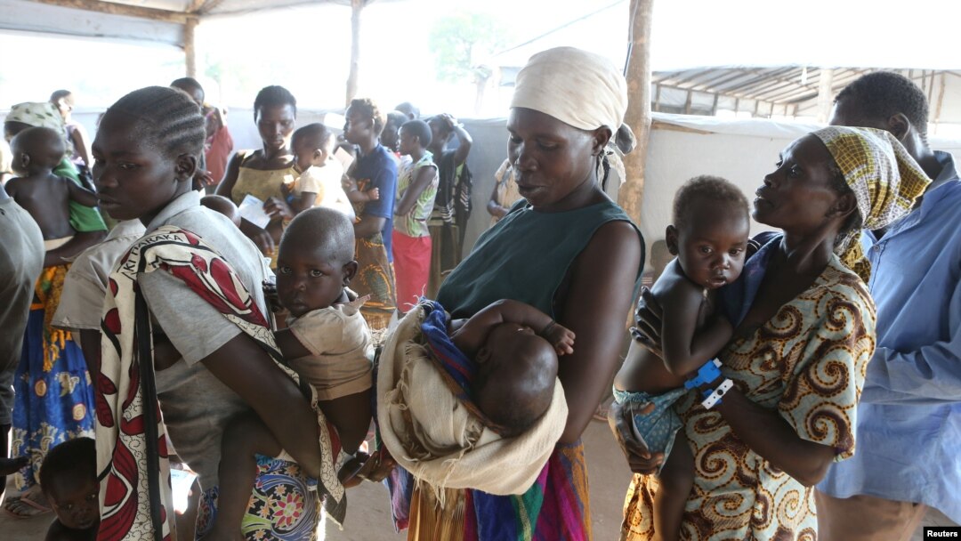 'Yan gudun hijira daga Sudan ta Kudu a Uganda suna jiran a tantancesu