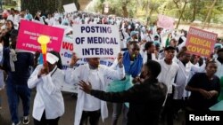 Africa News Tonight: UN Warns of Sudan Disaster, Kenya Doctors Continue Strike, Groups Seek Arms Sales Ban to Israel, Palestinian Fighters