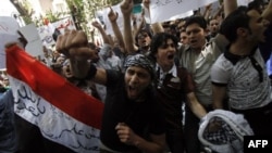Демонстрация протеста у сирийского посольства в Каире против насилия и произвола в Сирии