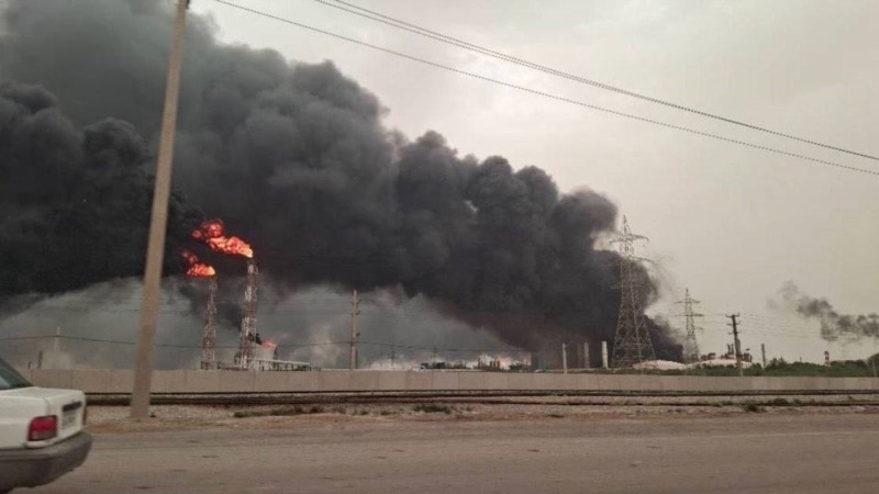 موج انفجارها در مجتمع‌های عظیم پتروشیمی؛ منطقه ویژه پتروشیمی ماهشهر تخلیه شد