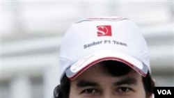 Pebalap tim Sauber Sergio Perez berhasil mematahkan dominasi tim Red Bull dalam uji coba di Barcelona minggu ini. Turnamen F1 akan dimulai 27 Maret di Melbourne, Australia.