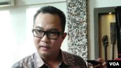 Pengamat kelautan Arif Satria (VOA/Iris Gera)