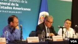 El secretario general de la OEA, Luis Almagro, reiteró que la agenda para avanzar en una resolución sobre Venezuela debe incluir respeto a la independencia de poderes, liberación de presos político, elecciones generales y la apertura de un canal humanitario [Foto: Mitzi Macias,VOA].