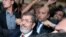 Mohamed Morsi i njegove pristalice proslavljaju pobedu u izbornom štabu u Kairu