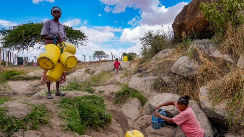To Make Water Last, Kenyans Build Sand Dams 