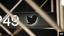 Logo de Twitter : le 15 juillet, les comptes de certaines des personnalités les plus connues du monde ont été piratés. Un garçon de 17 ans a été arrêté en relation avec ce piratage.