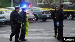 د وژنو ورسته گلین په یو سکول کې ونیول شو. هغه به د گل په ورځ د قصداً وژنو په الزام عدالت ته وړاندې کولی شي