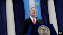 နယူးယောက်မြို့တော်ဝန်သစ် Bill de Blasio။