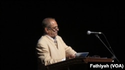 Mantan Presiden Timor Leste Jose Ramos Horta berpidato soal perdamaian dan kebebasan di Theater Jakarta, Taman Ismail Marzuki, Jakarta, 5 Mei 2016 (Foto: VOA/Fathiyah)