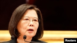 Presiden Taiwan Tsai Ing-wen berbicara selama konferensi pers di Taipei. (Foto: Reuters)