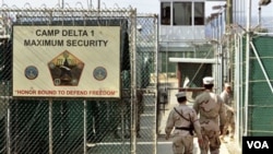 La Casa Blanca dice que las conclusiones en los documentos filtrados no necesariamente eran las mismas que las del grupo de revisión sobre Guantánamo.