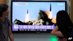 6月26日，韩国的电视画面显示朝鲜发射导弹