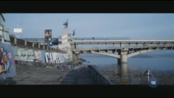 "Джулія Блу" - американська стрічка про кохання у сучасній Україні. Відео