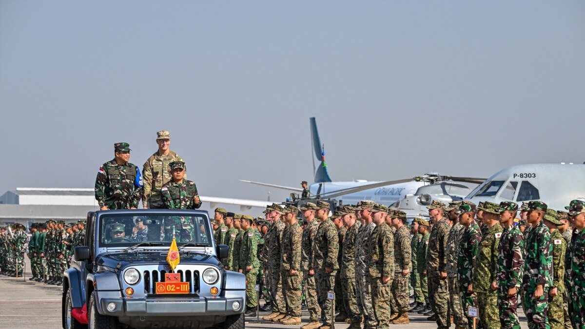 印度尼西亚举行大型多国军事演习