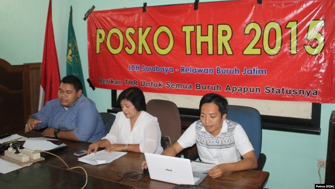 Posko THR 2015 Siap Proses Hukum Perusahaan yang tidak Bayar THR kepada pekerjanya (Foto: VOA/Petrus)