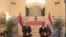 Pernyataan bersama Menteri Luar Negeri Marty Natalegawa dengan Menteri Luar Negeri Belanda Frans Timmermans di Jakarta. (VOA/Andylala Waluyo)