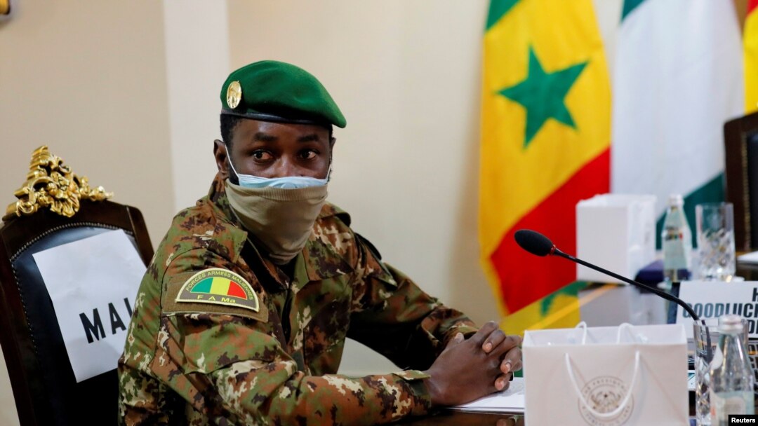 Perezida wa Mali w'imfatakibanza, Col. Assimi Goita mu nama ya CEDEAO i Accra, muri Ghana, kw'itariki ya 15/09/2020