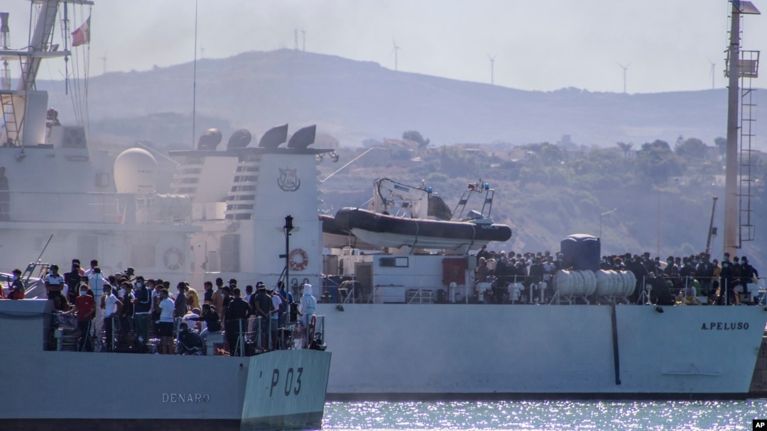 Bamwe mu bimukira ku Kirwa Lampedusa