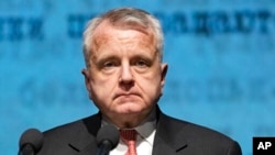 Ambasaderi John Sullivan 