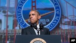 El presidente Barack Obama habla durante una reunión anual de alcaldes estadounidenses en San Francisco, California, el viernes.