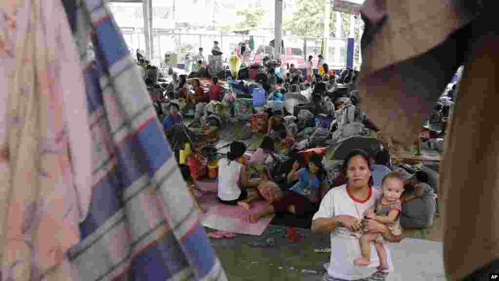 Tropical Storm Fung-Wong that brought torrential monsoon rains which flooded much of the Philippine capital gained strength and battered the country's northernmost provinces Saturday with heavy downpours and strong winds. Residents continue to be housed 