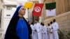 Une religieuse catholique et ses coreligionnaires à Tunis, 8 février 2020. (FETHI BELAID / AFP)