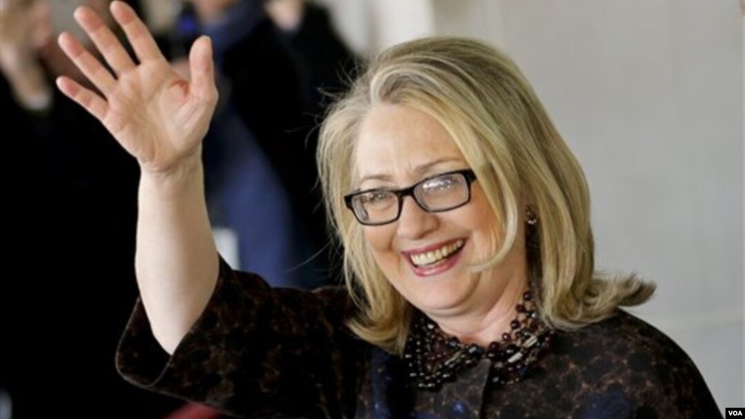 Mantan Menlu AS, Hillary Rodham Clinton menjadi tokoh politik yang paling banyak disukai di Amerika dalam survei Universitas Quinnipiac 8/2 (foto: dok). 