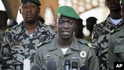 Captain Amadou Sanogo, who led coup in Mali (2012 photo)
