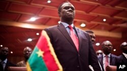 Presiden sementara Burkina Faso Michel Kafando dalam upacara serah terima resmi di ibukota Ouagadougou, Rabu (23/9).