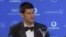 Novak Djokovic saat menerima penghargaan atlet terbaik tahun 2011 dari perusahaan Laureus di London (7/2).