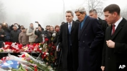 Menlu AS John Kerry di Kyiv, Ukraina