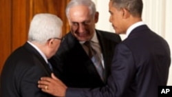 Shugaban Amurka Barack Obama da Shugaban Falasdinawa Mahmoud Abbas da Firayim Ministan Isira'ila Benjamin Netanyahu.