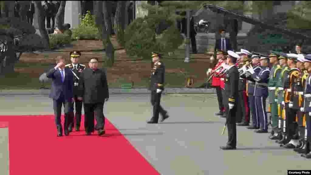 Kim Moon review 20180427