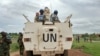 Pasukan penjaga perdamaian United Nations Mission in South Sudan (UNMISS), sedang berpatroli di Bentiu, Sudan Selatan, 18 Juni 2017.