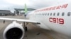 C919 buatan China dipajang di Bandara Internasional Hong Kong di Hong Kong, Rabu, 13 Desember 2023. (Foto: AP)