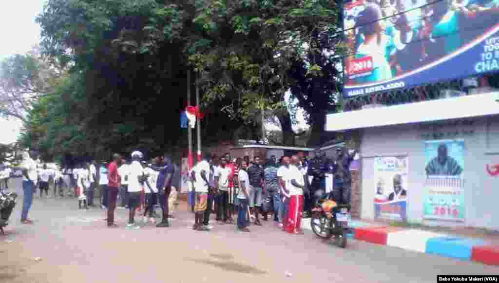 Lokacin fafutikar neman zabe an kai hari akan gidan dan adawa dake takarar shugaban kasa