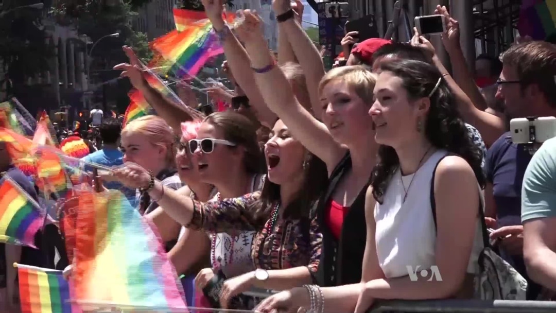 hillary nyc gay pride parade