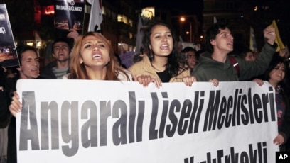 Yoshlar jinsiy aloqani kamerada suratga olishdi