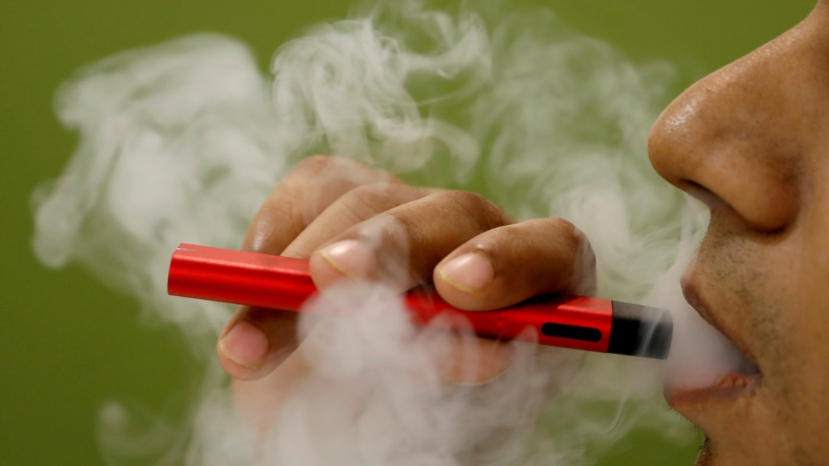 Big Drop in Vaping Among American Students - VOA Learning English