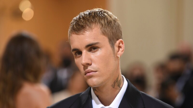Justin Bieber Ungkap Sindrom Langka di Balik Kelumpuhan Wajahnya