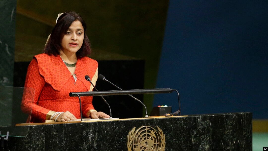 FILE - Maldives Foreign Minister Dunya Maumoon addresses the 70th session of the United Nations General Assembly at U.N. headquarters in New York, Oct. 3, 2015.