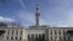 Sebuah kendaraan Polisi Metropolitan di luar Islamic Center of Washington, sebagai ilustrasi. (Foto: Reuters)