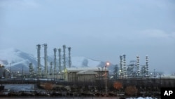 伊朗一個重水核設施（美聯社2011年1月15日）