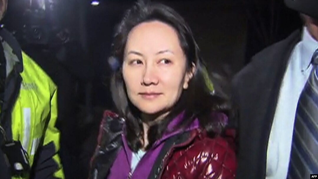Meng Wanzhou, CFO perusahaan raksasa teknologi Huawei, usai menghadiri pengadilan British Columbia di Kanada (11/12). 