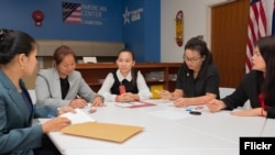 Five Cambodian women entrepreneurs in a meeting at the U.S. Embassy in Phnom Penh, before heading to the United States to take part in a leadership program sponsored by the U.S. State Department, Phnom Penh, Cambodia, Sept. 10, 2018. (Rick Albertson, U.S. Embassy in Phnom Penh) 