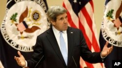 20일 미국 버지니아 대학에서 취임 후 첫 연설을 한 존 케리 국무장관.
