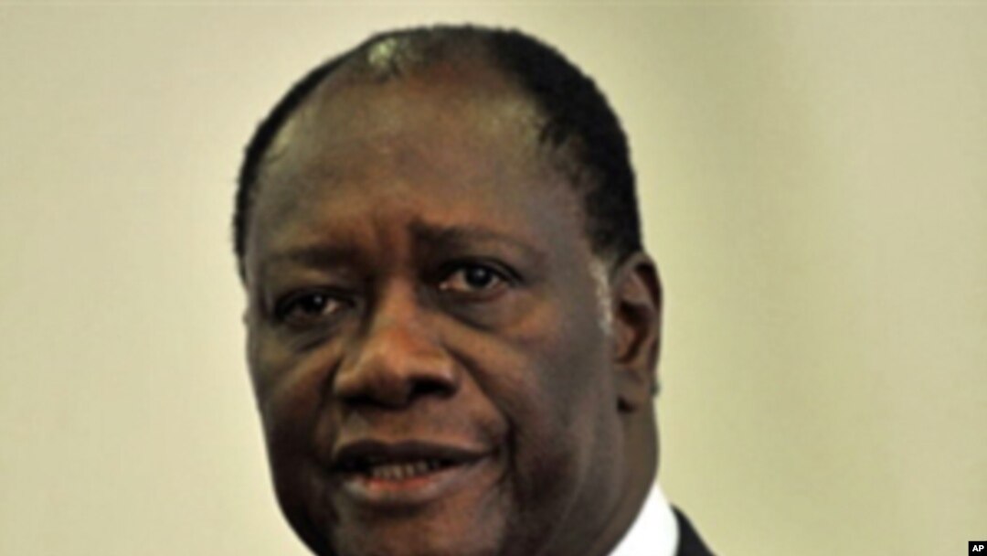 Ivory Coast’s former Prime Minister and internationally-recognized winner of last November's presidential election Alassane Ouattara speaks during a press conference, Abidjan (File Photo)